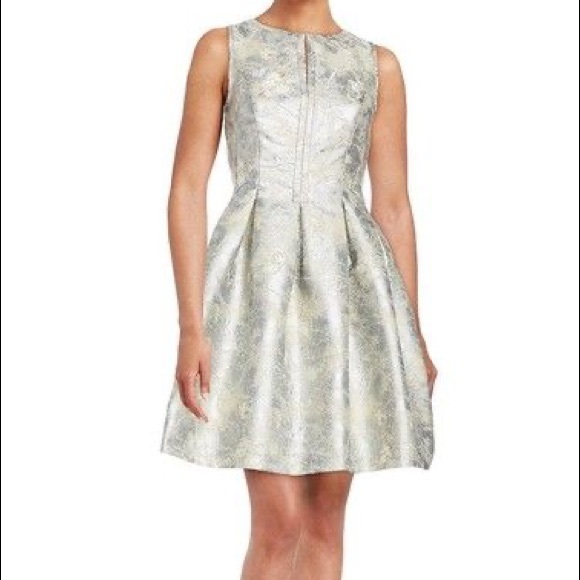 VINCE CAMUTO METALLIC FIT & FLARE COCKTAIL DRESS - Picture 1 of 7
